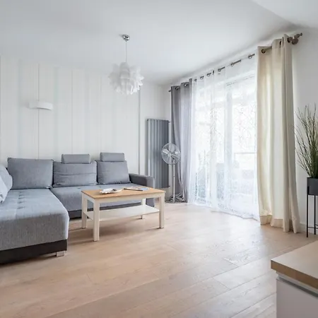 Apartament Holiday *